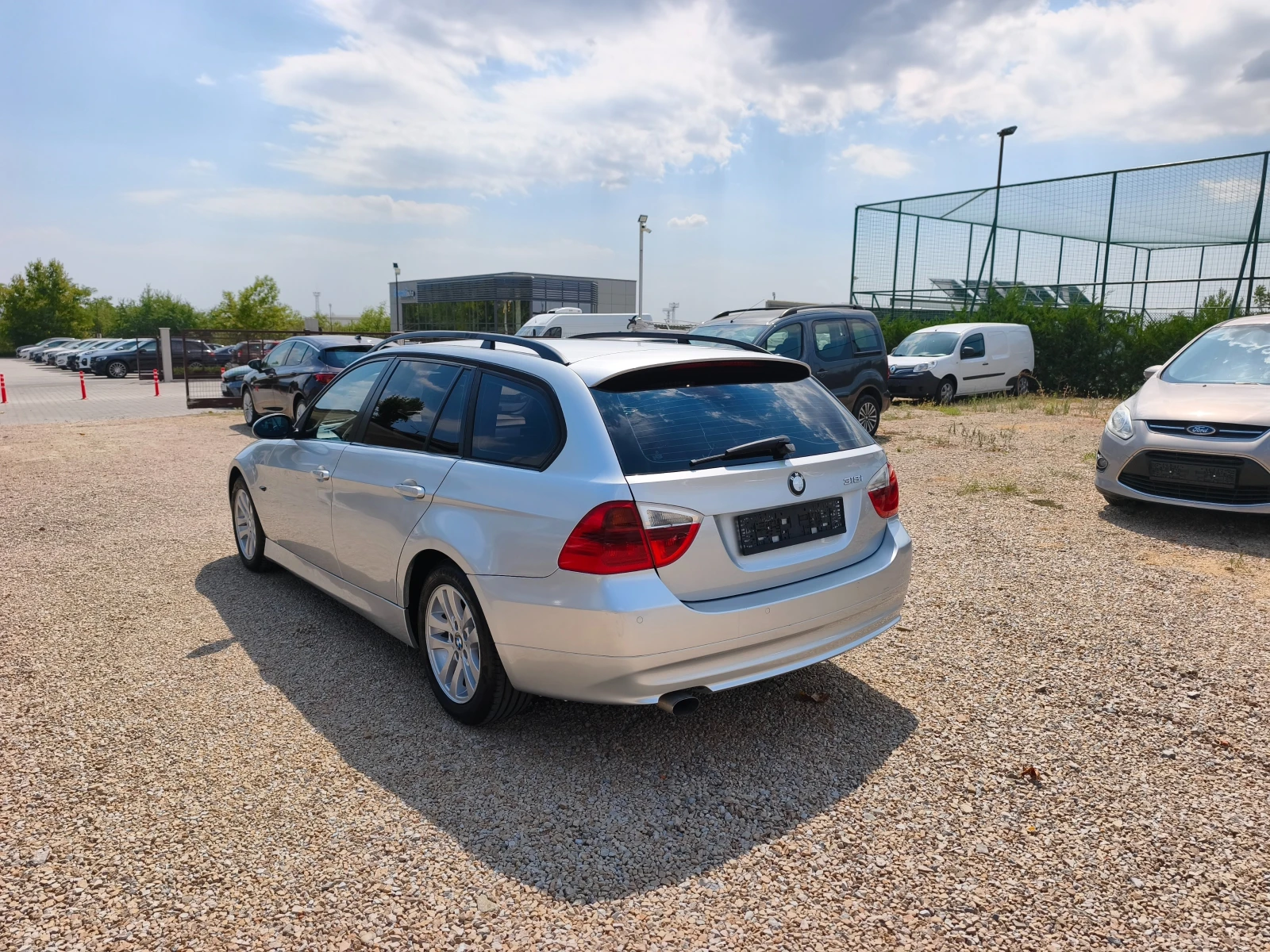 BMW 320  I 129k.c., снимка 8 - Автомобили и джипове - 55570922