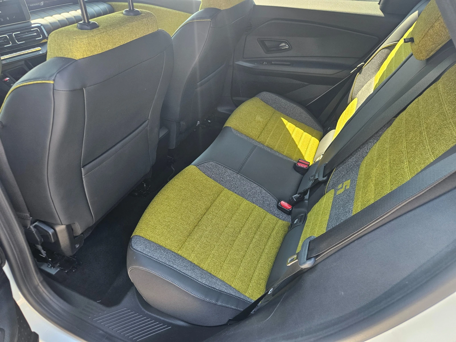Renault 5 E - Tech 13000KM  !!!!!!, снимка 10 - Автомобили и джипове - 55749192
