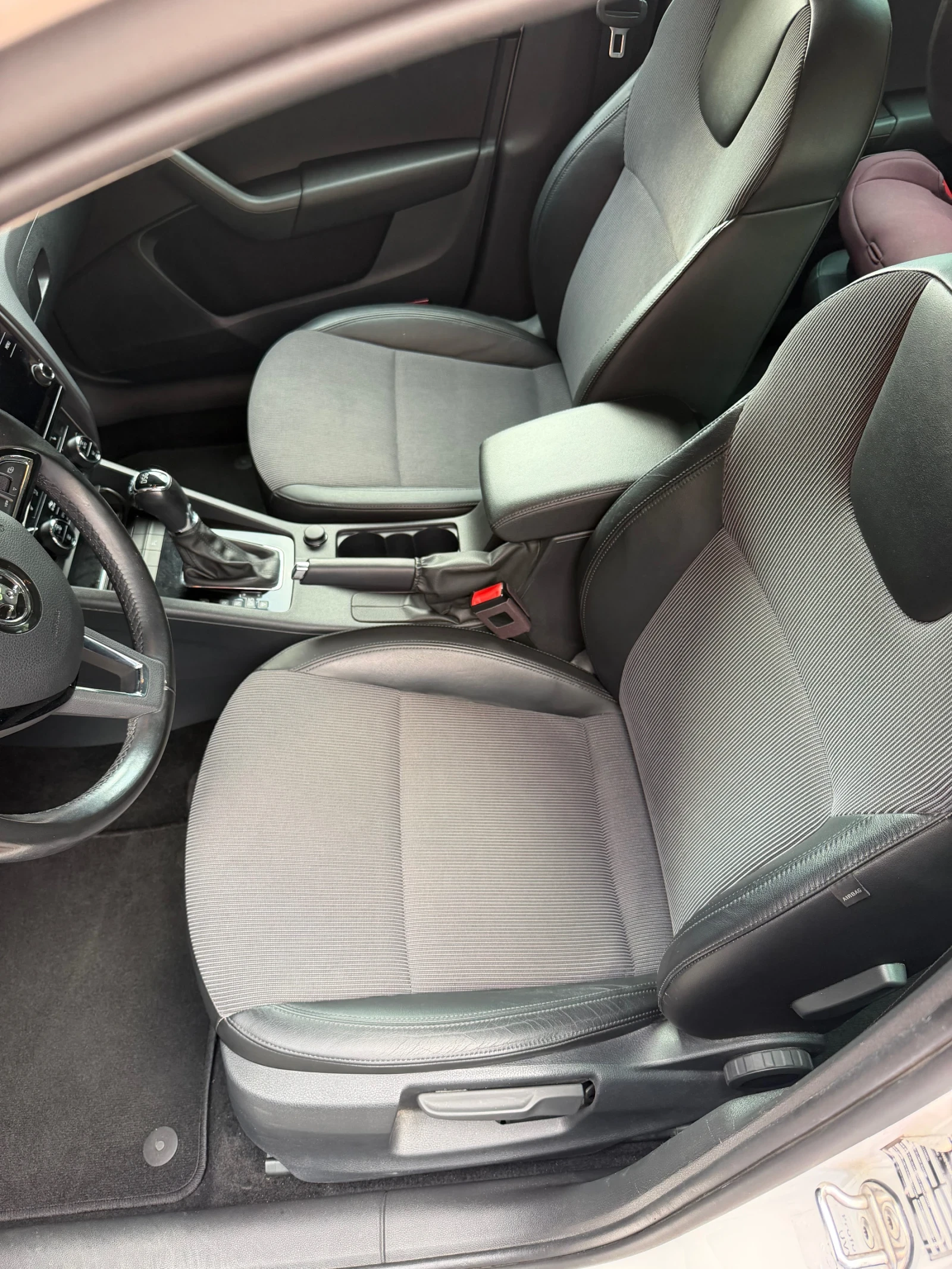 Skoda Octavia 3FL 2.0TDI Style DSG7 кожа, снимка 11 - Автомобили и джипове - 55768420