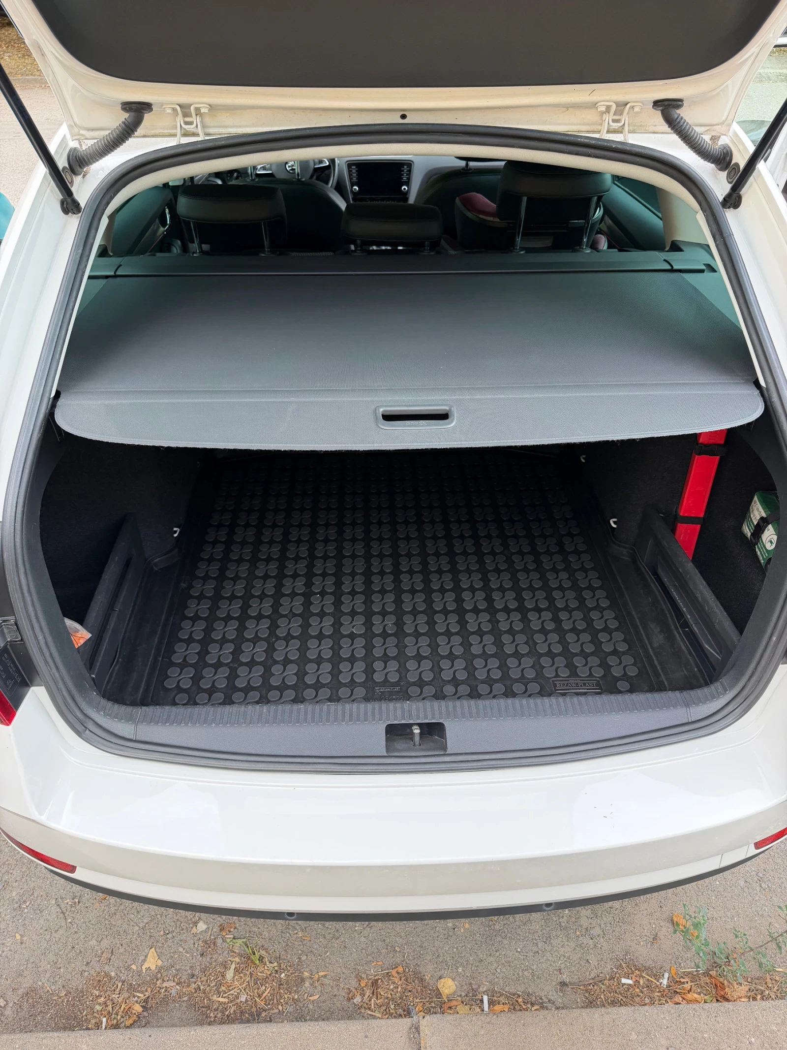 Skoda Octavia 3FL 2.0TDI Style DSG7 кожа, снимка 15 - Автомобили и джипове - 55768420