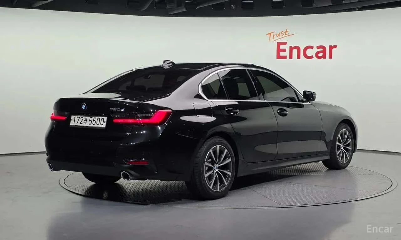 BMW 320 d / 360 / HEAD UP / ЦЕНА ДО БЪЛГАРИЯ , снимка 2 - Автомобили и джипове - 55786036
