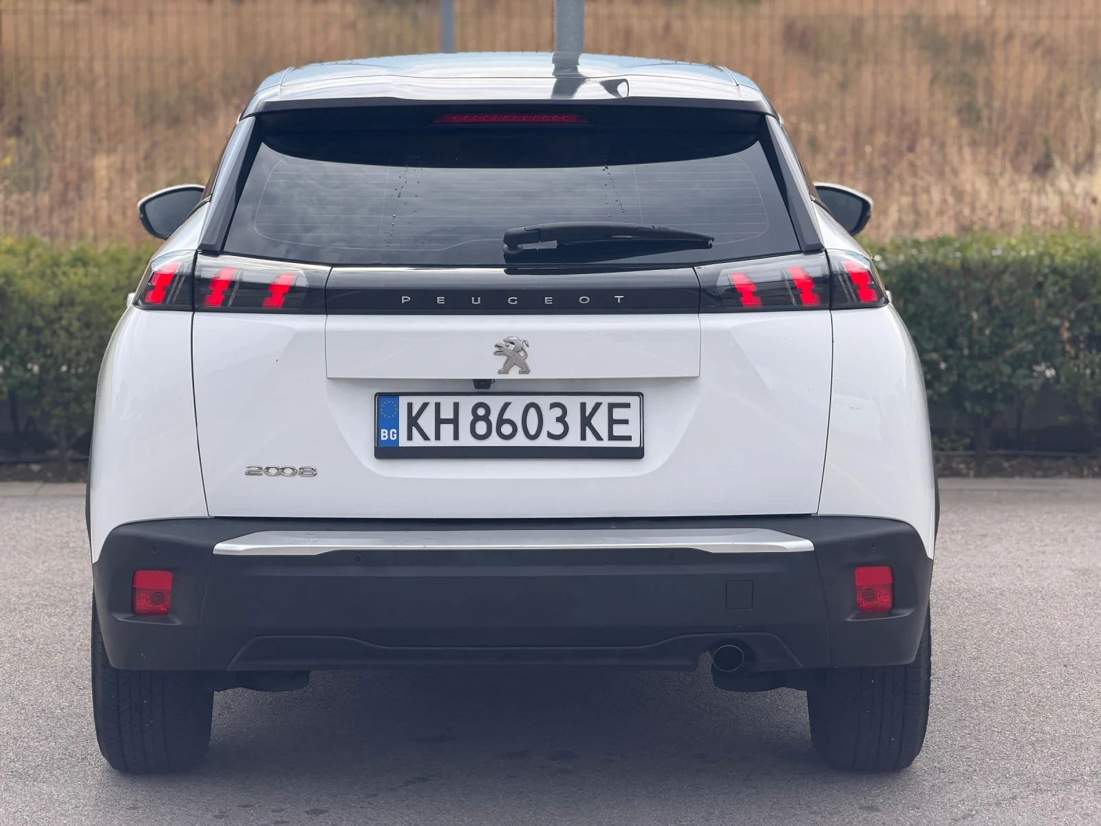 Peugeot 2008 1.5HDI* EURO6* ОБСЛУЖЕНА * ТОП СЪСТОЯНИЕ* , снимка 4 - Автомобили и джипове - 56063959