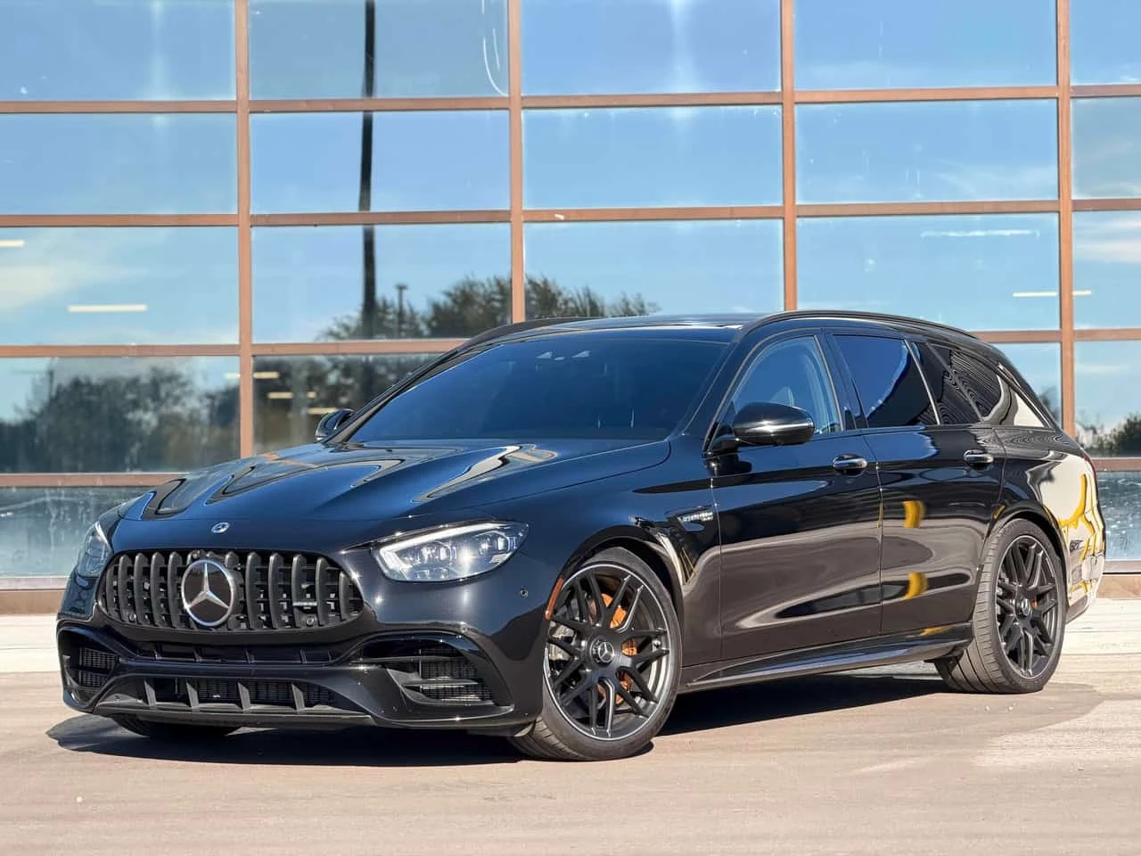 Mercedes-Benz E 63 AMG S 4MATIC+ Wagon| Carbon Ceramic Brakes| 2 КЛЮЧА