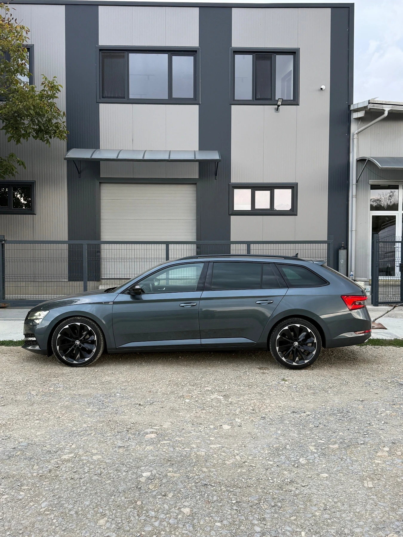 Skoda Superb Sportline Facelift Digital, снимка 7 - Автомобили и джипове - 56260943