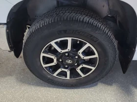 Toyota Tundra SR5 PLUS| PANORAMA| 2 ЧИФТА ГУМИ С ДЖАНТИ| CARFAX, снимка 6