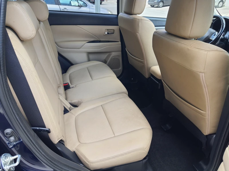Mitsubishi Outlander 2.2DID , снимка 9 - Автомобили и джипове - 50986671