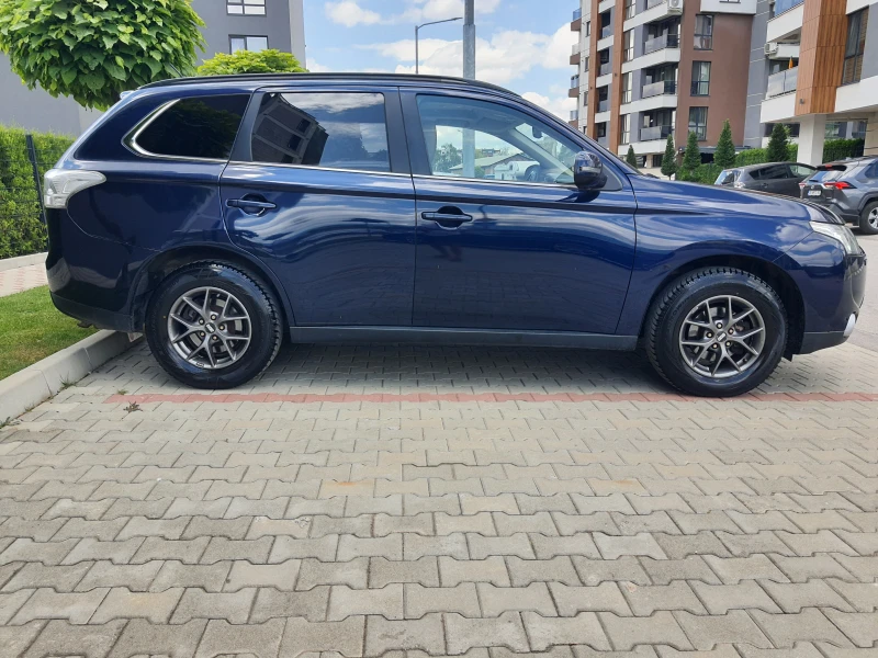 Mitsubishi Outlander 2.2DID , снимка 5 - Автомобили и джипове - 50986671