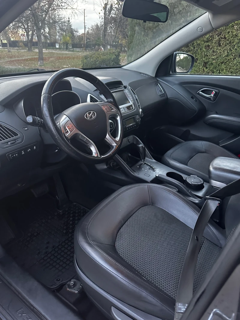 Hyundai IX35 4х4, снимка 9 - Автомобили и джипове - 52811185