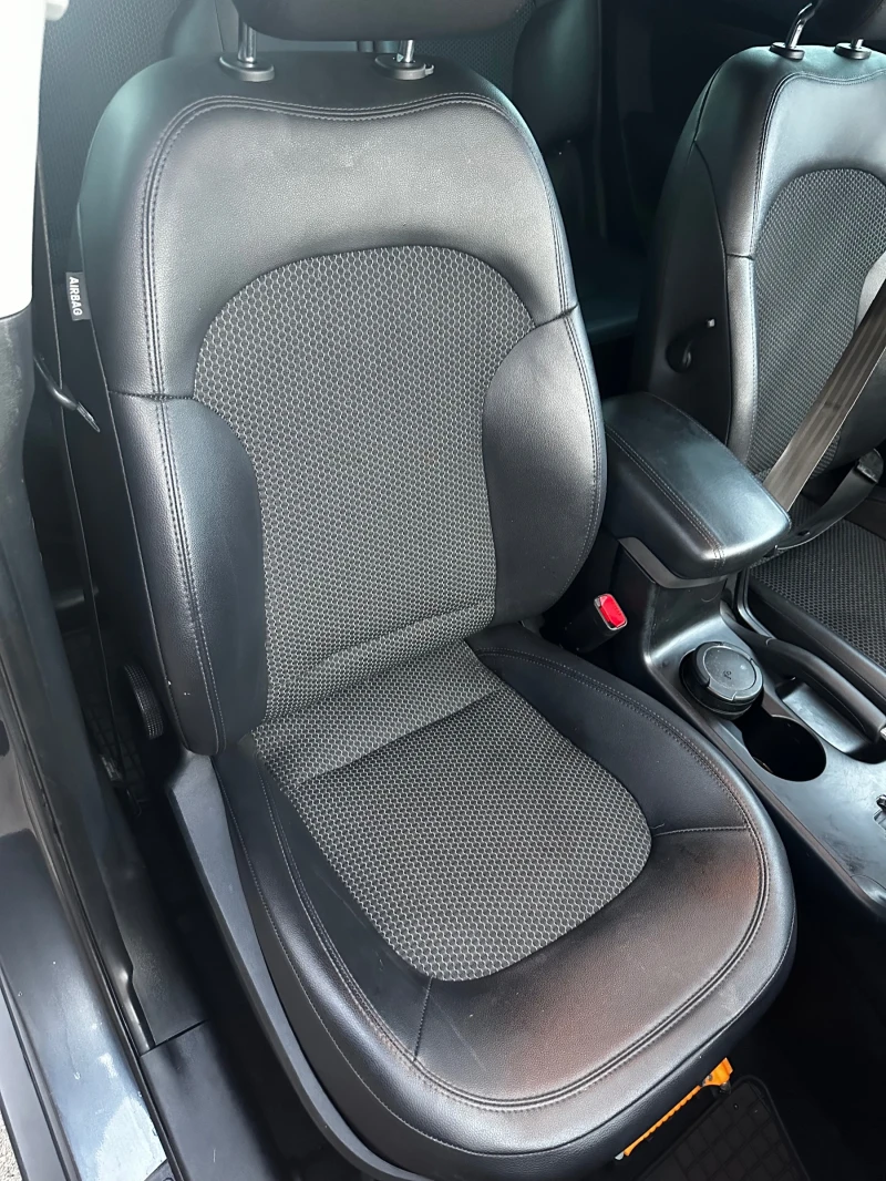 Hyundai IX35 4х4, снимка 11 - Автомобили и джипове - 52811185