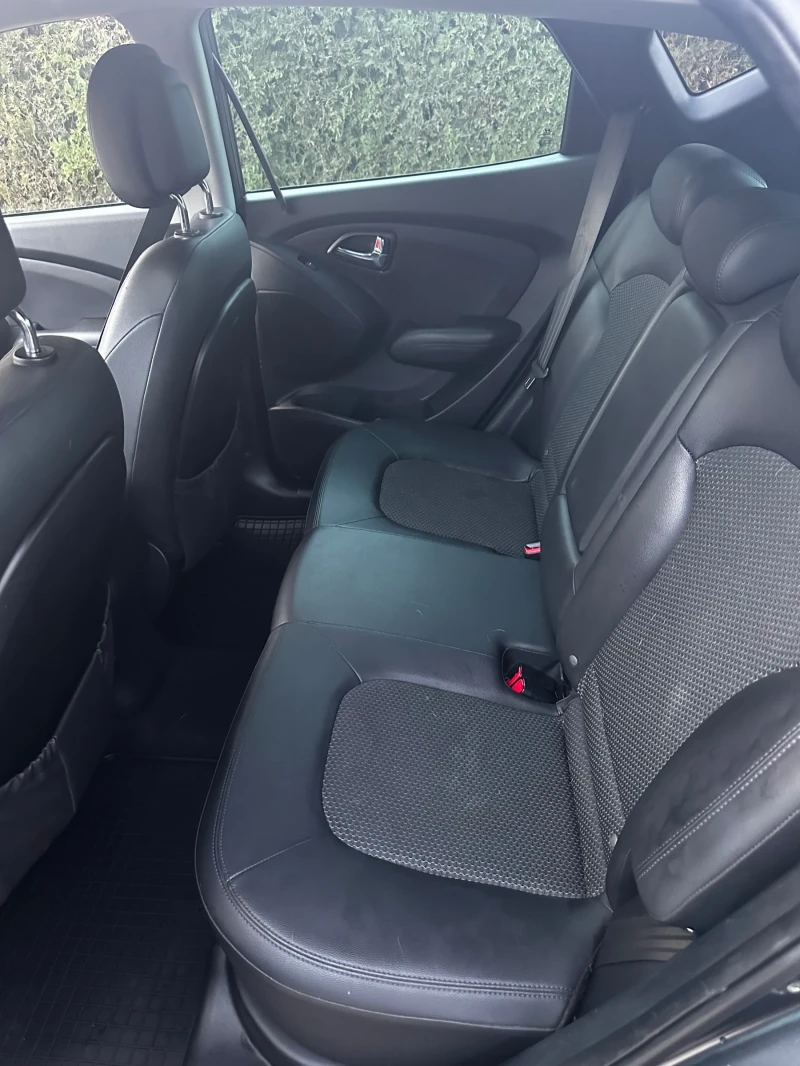 Hyundai IX35 4х4, снимка 13 - Автомобили и джипове - 52811185