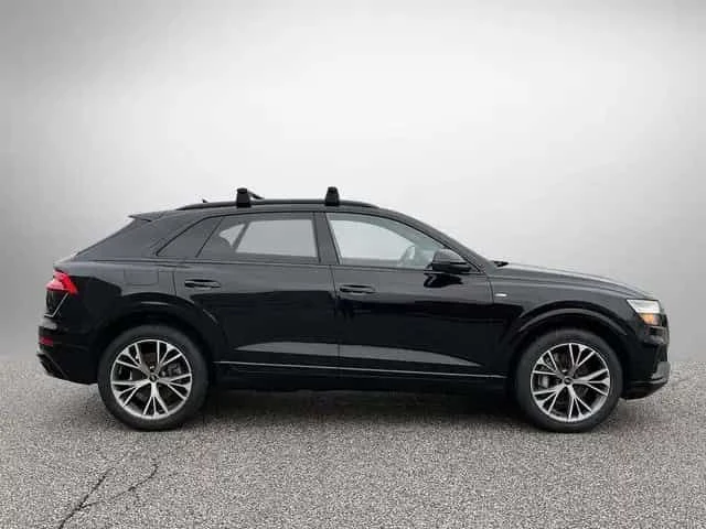 Audi Q8 * BLACK OPTICS * 360 * ОБДУХВАНЕ * ПАНО , снимка 2 - Автомобили и джипове - 54416052