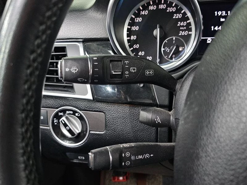 Mercedes-Benz ML 250 * ML250* ЦЕНАДОБГ!, снимка 14 - Автомобили и джипове - 55664083