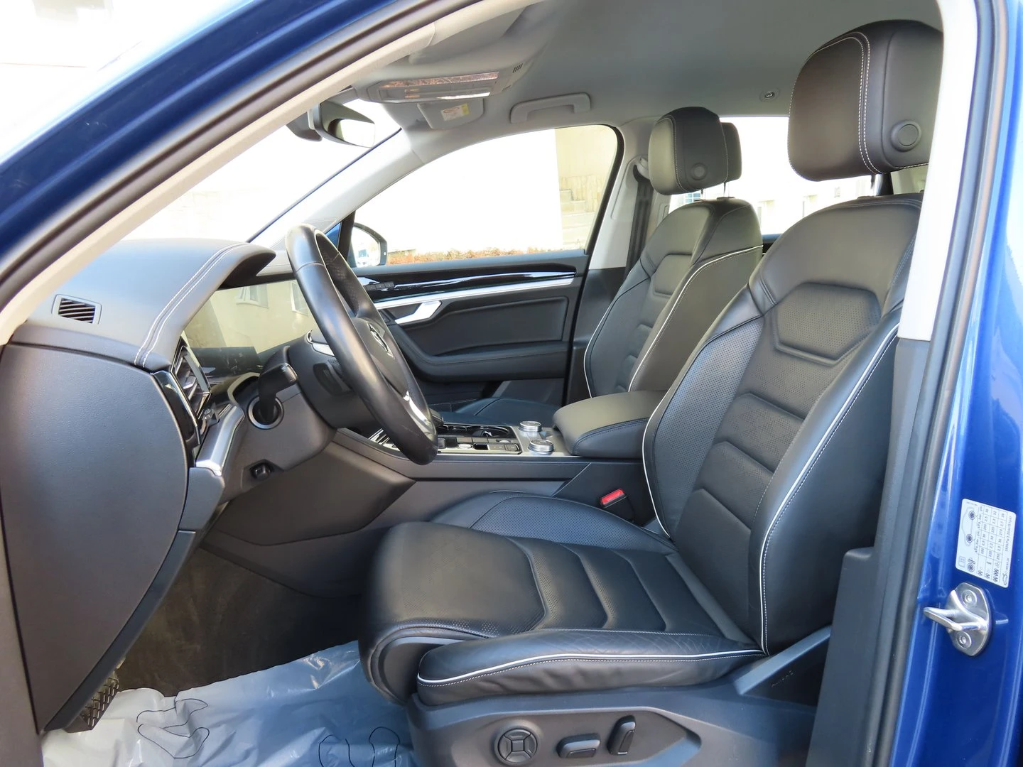 VW Touareg V6 TDI BMT 4MOTION - изображение 5