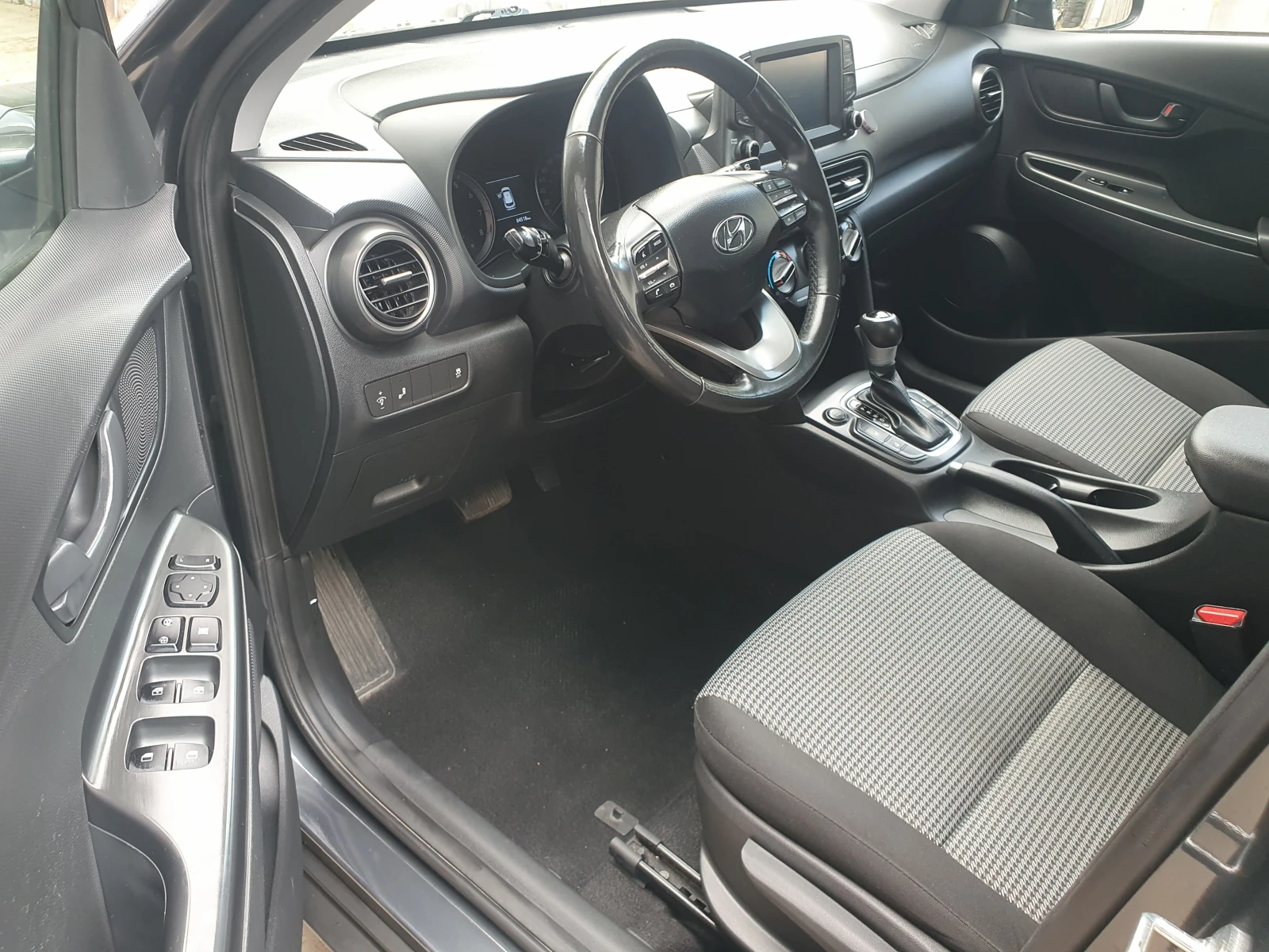 Hyundai Kona 2.0 i DOHC 4x4 - изображение 9