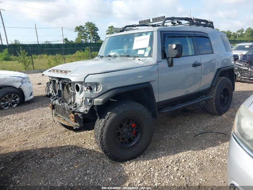 Toyota Fj cruiser 2013 TOYOTA FJ CRUISER - изображение 3