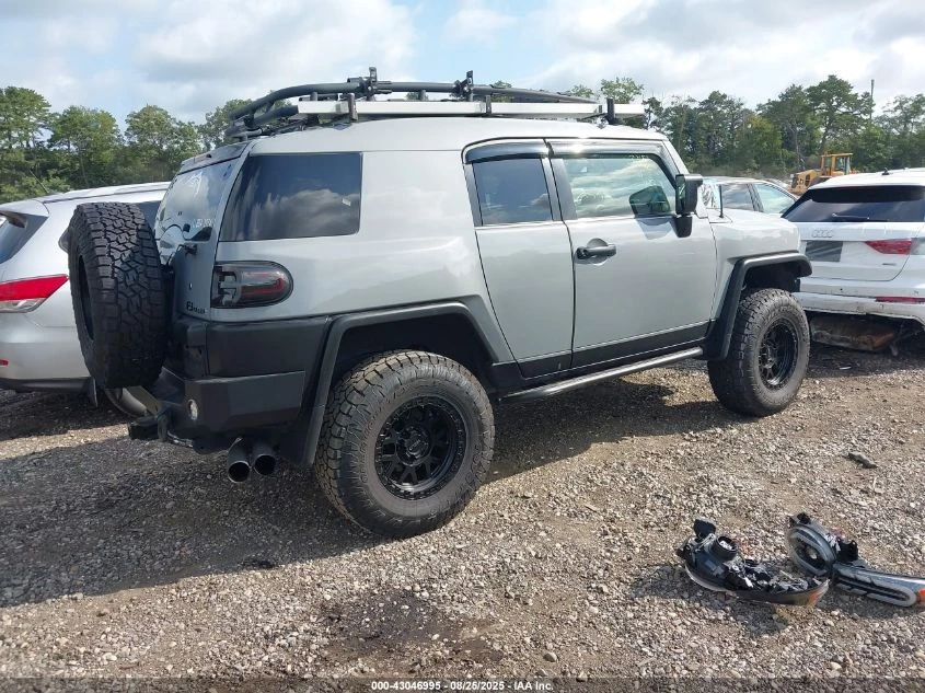 Toyota Fj cruiser 2013 TOYOTA FJ CRUISER - изображение 8