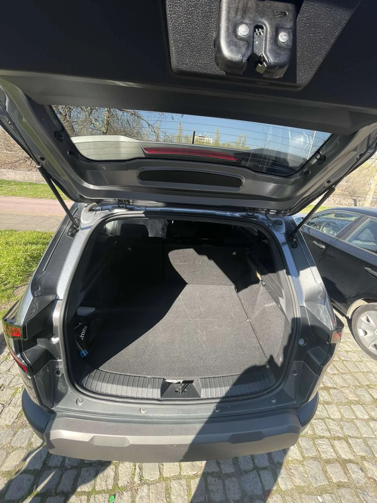 Dacia Duster 2025 Hybrid 140 Journey - Като Нова, Гаранционна!, снимка 11 - Автомобили и джипове - 53747183