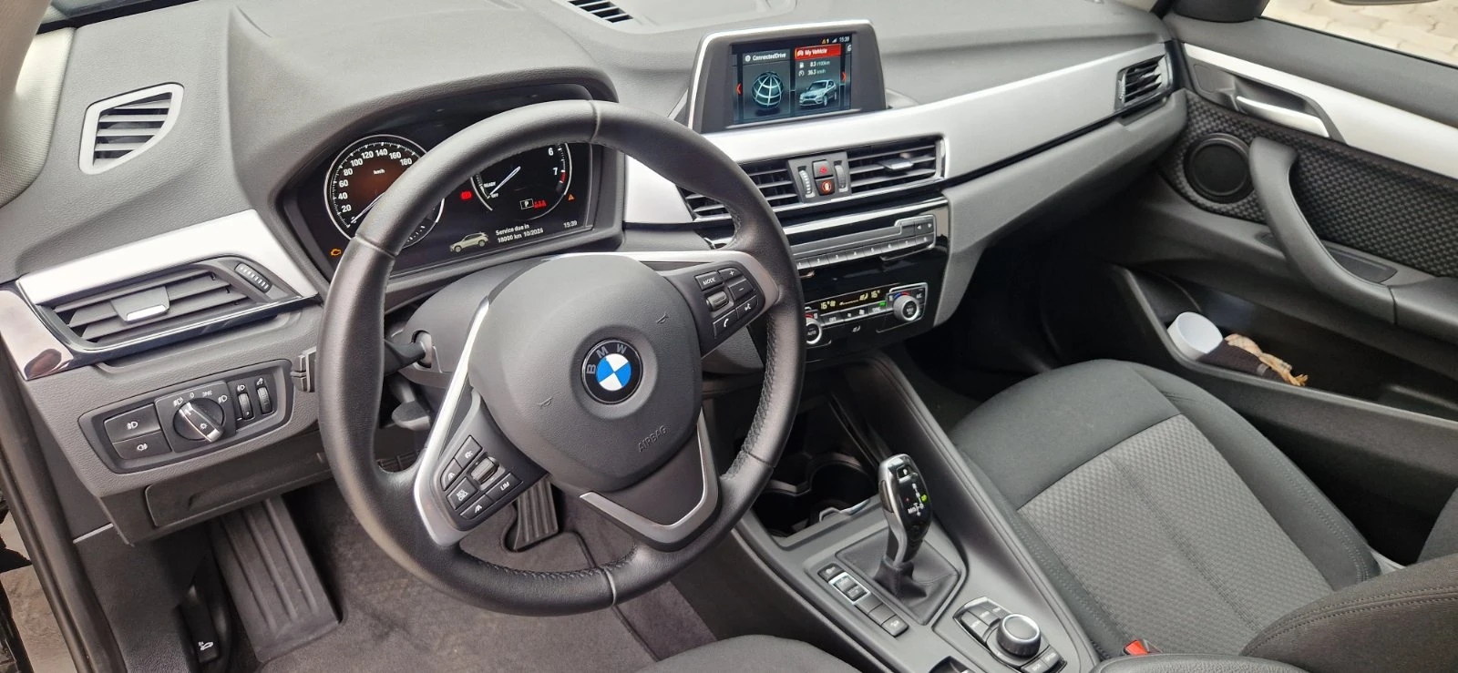 BMW X1 2.0i X drive, снимка 10 - Автомобили и джипове - 54209371
