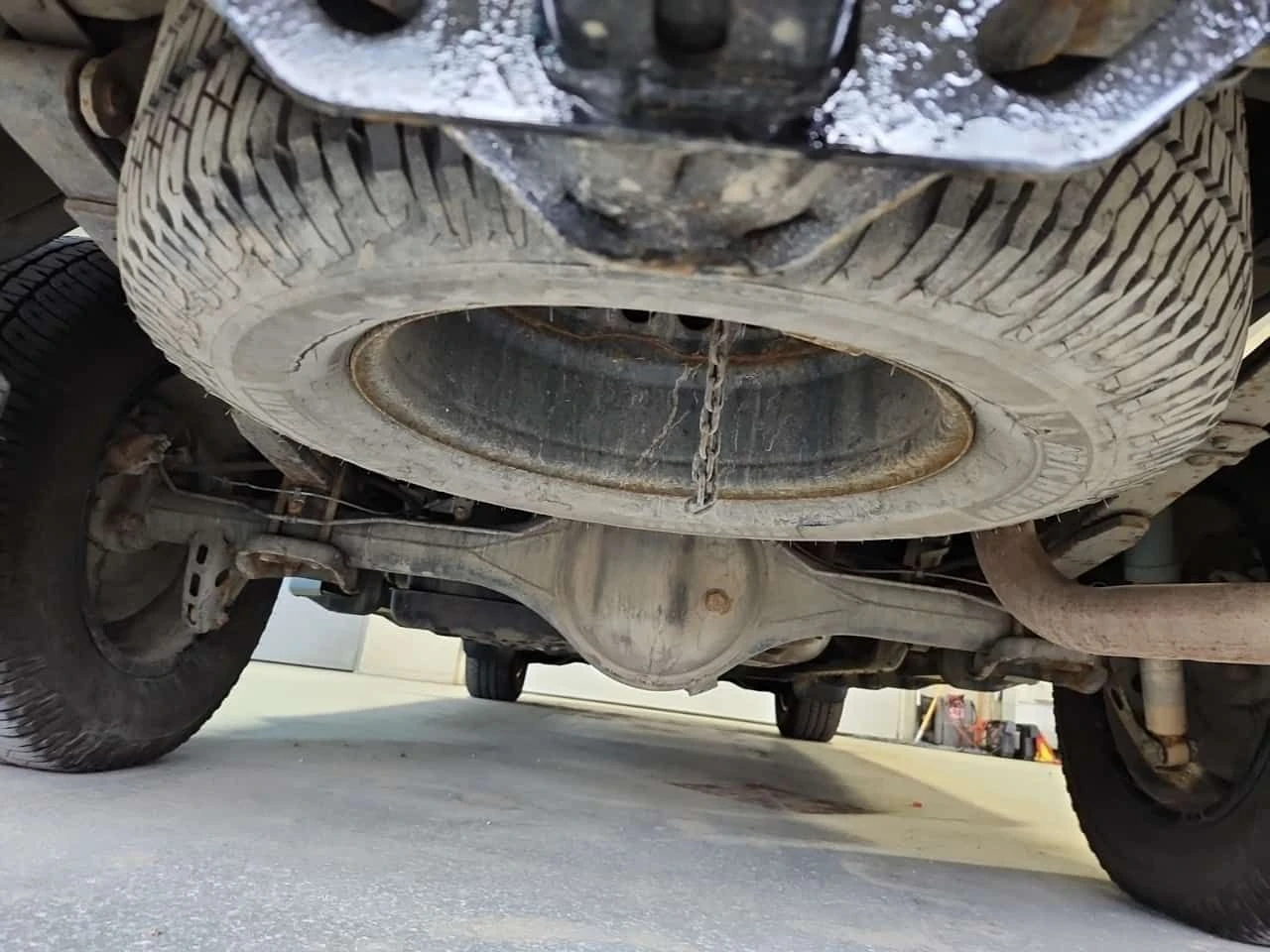 Toyota Tundra SR5 PLUS| PANORAMA| 2 ЧИФТА ГУМИ С ДЖАНТИ| CARFAX, снимка 15 - Автомобили и джипове - 54591591