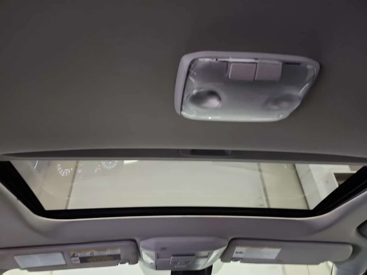 Toyota Tundra SR5 PLUS| PANORAMA| 2 ЧИФТА ГУМИ С ДЖАНТИ| CARFAX, снимка 13 - Автомобили и джипове - 54591591