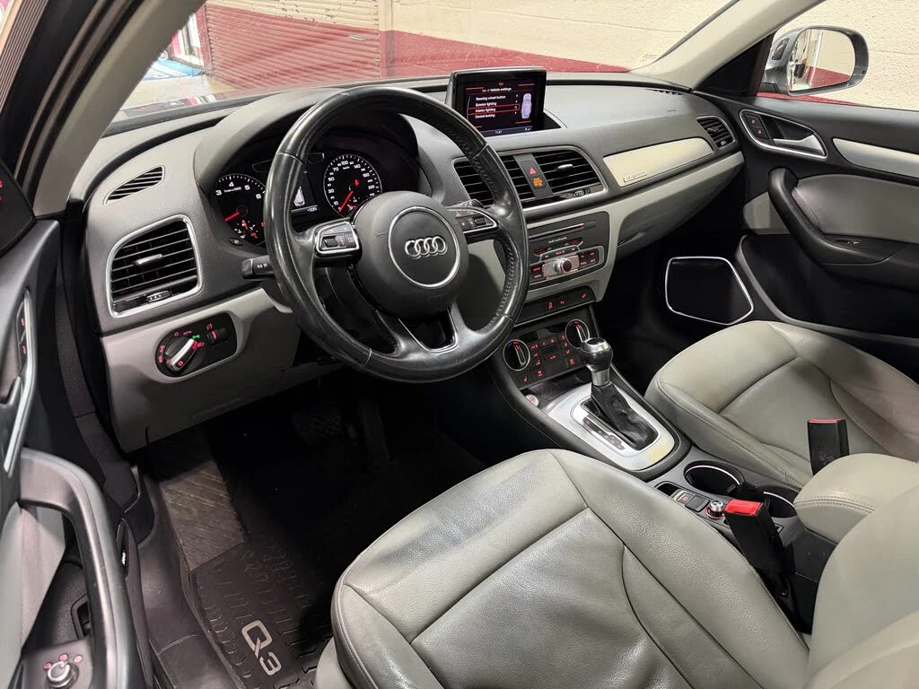 Audi Q3 2.0T quattro Technik ����������  (���� �� ��) | Mobile.bg � ����������� 6