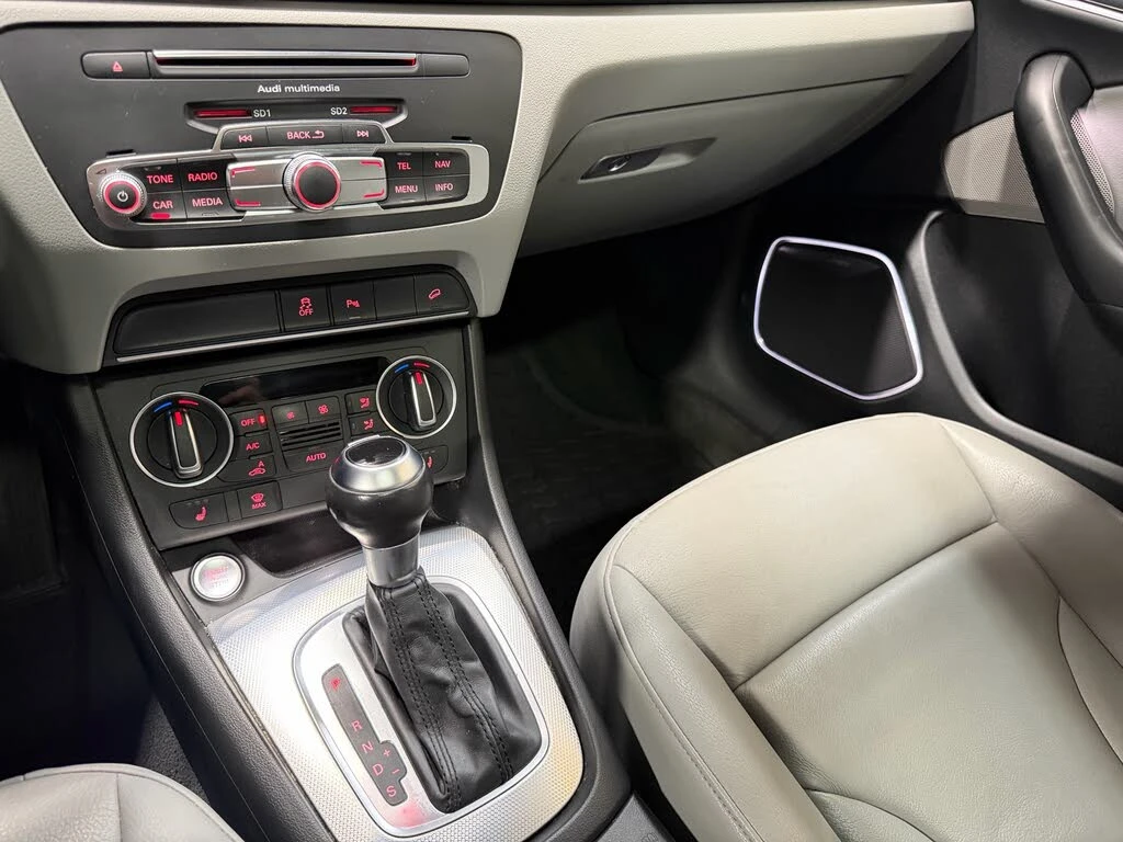 Audi Q3 2.0T quattro Technik ����������  (���� �� ��) | Mobile.bg � ����������� 7