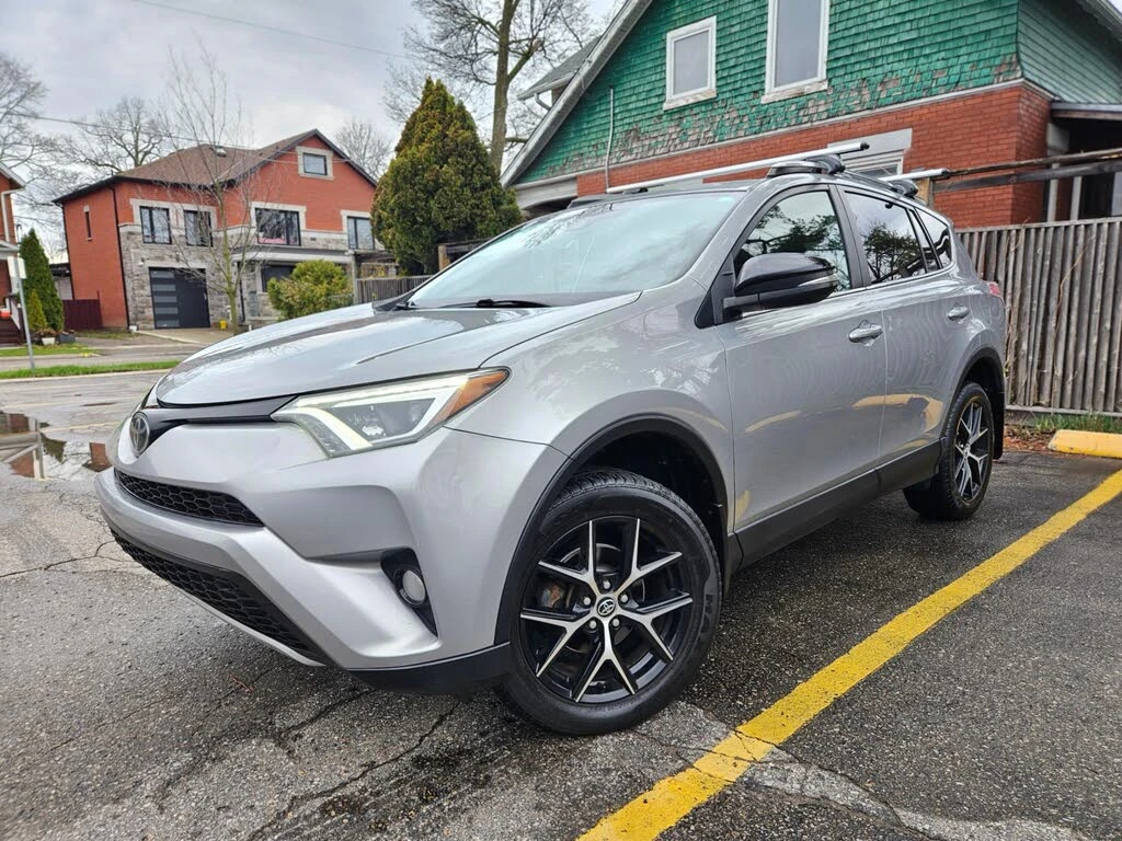 Toyota Rav4 SE AWD