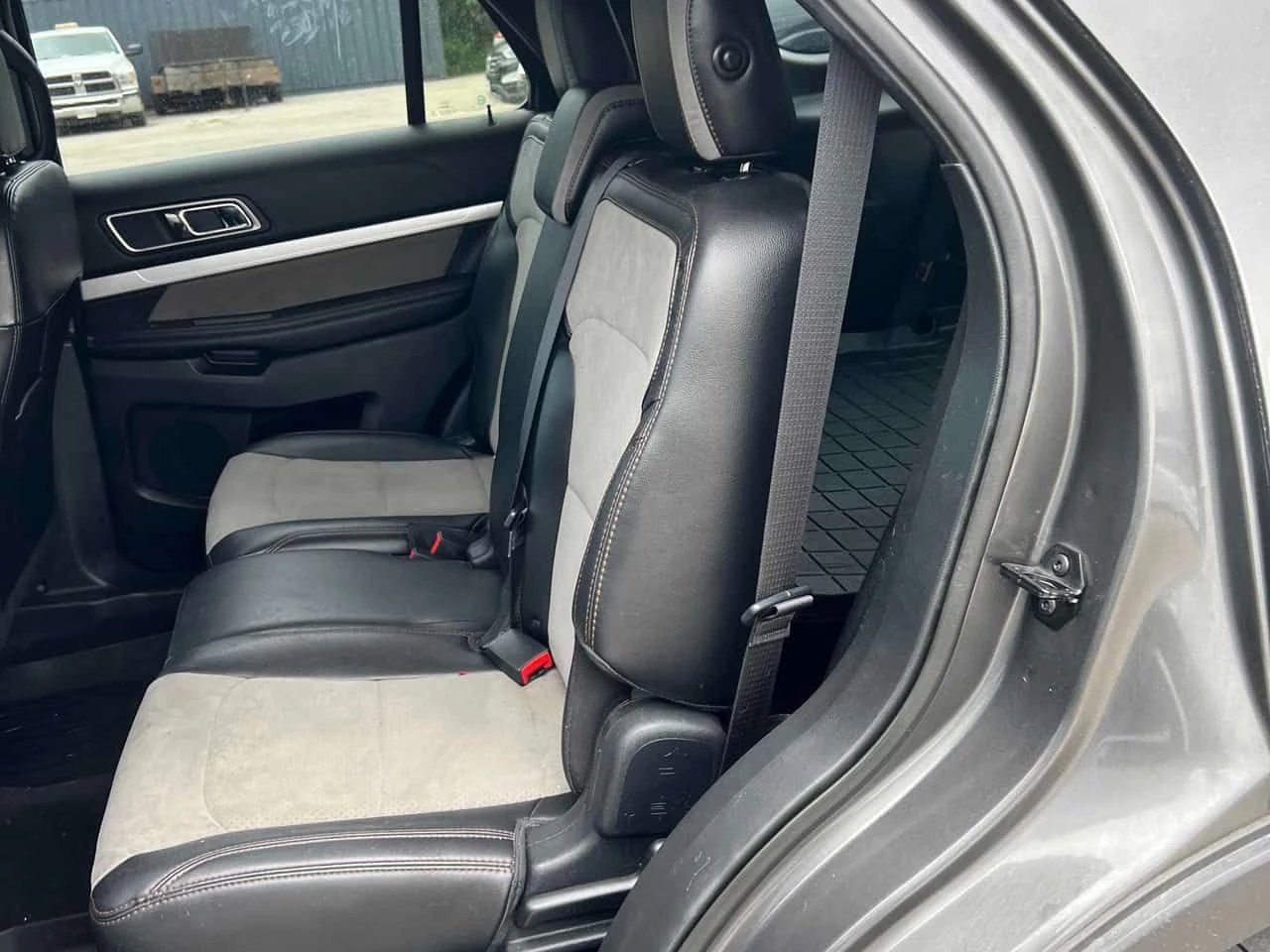 Ford Explorer * XLT * АВТОКРЕДИТ * ОТ ПРЕДСТАВИТЕЛСТВО , снимка 10 - Автомобили и джипове - 54859736