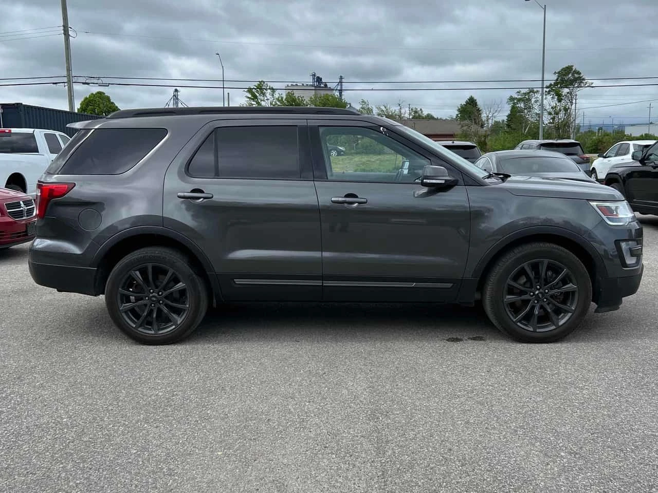 Ford Explorer * XLT * АВТОКРЕДИТ * ОТ ПРЕДСТАВИТЕЛСТВО , снимка 3 - Автомобили и джипове - 54859736