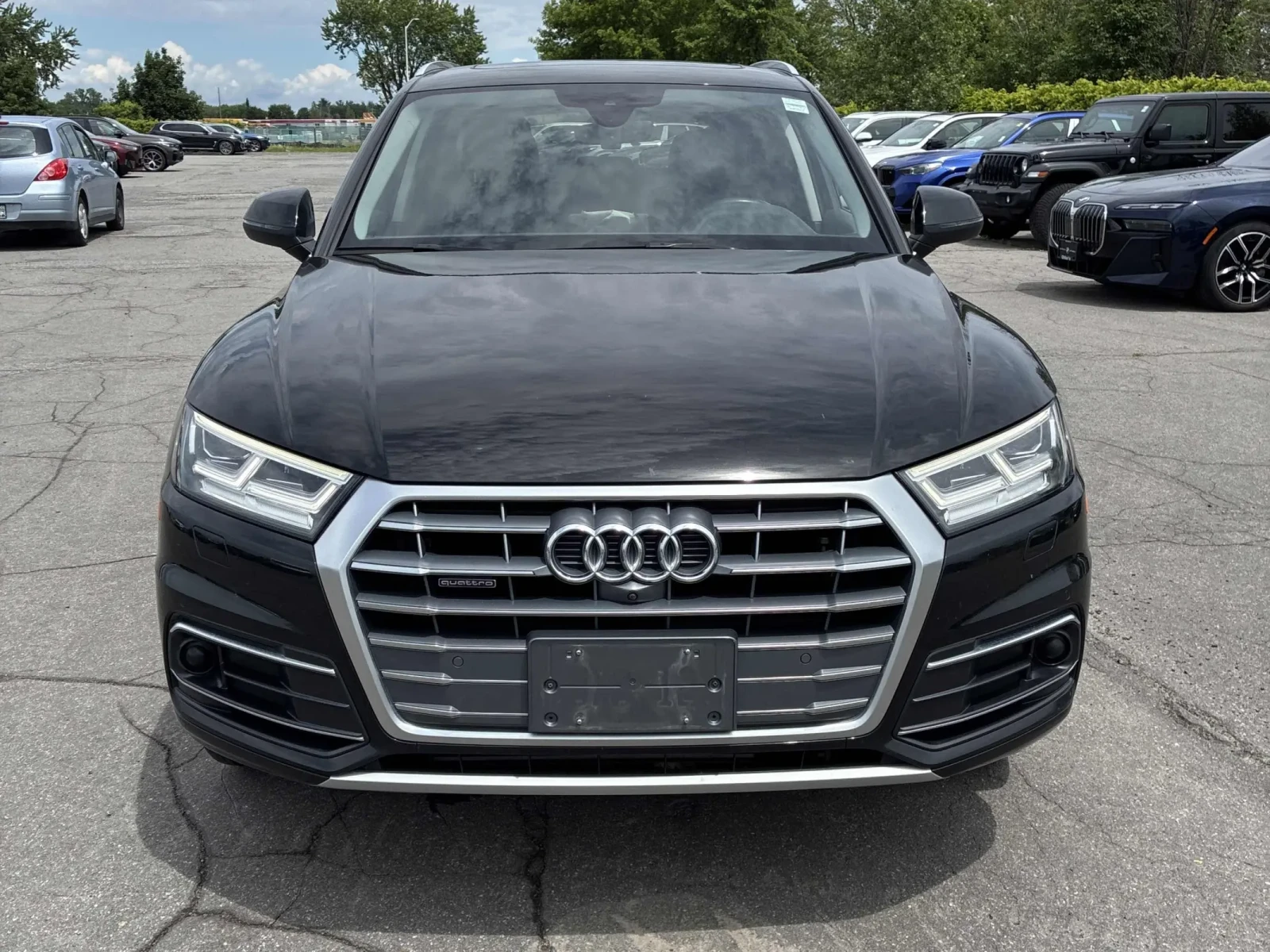 Audi Q5 Technik * Keyless * CARFAX * АВТО КРЕДИТ * , снимка 2 - Автомобили и джипове - 55064768