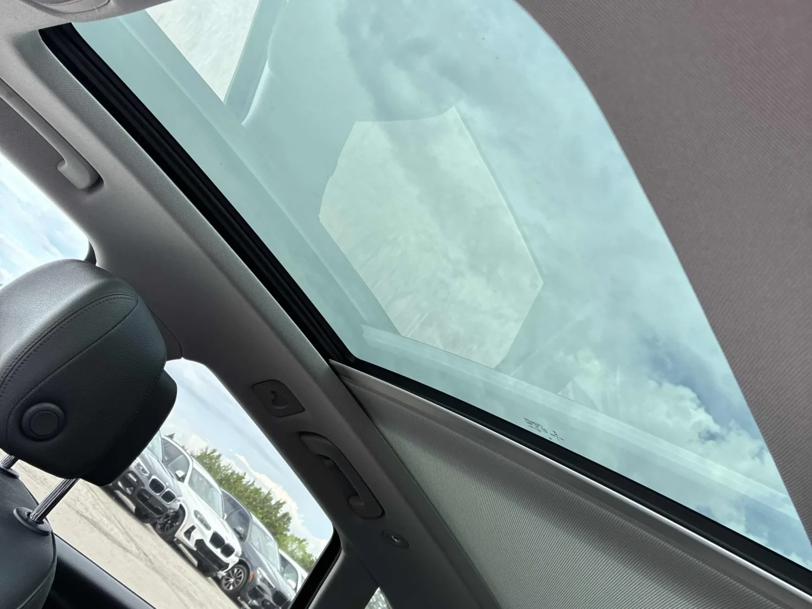 Audi Q5 Technik * Keyless * CARFAX * АВТО КРЕДИТ * , снимка 15 - Автомобили и джипове - 55064768