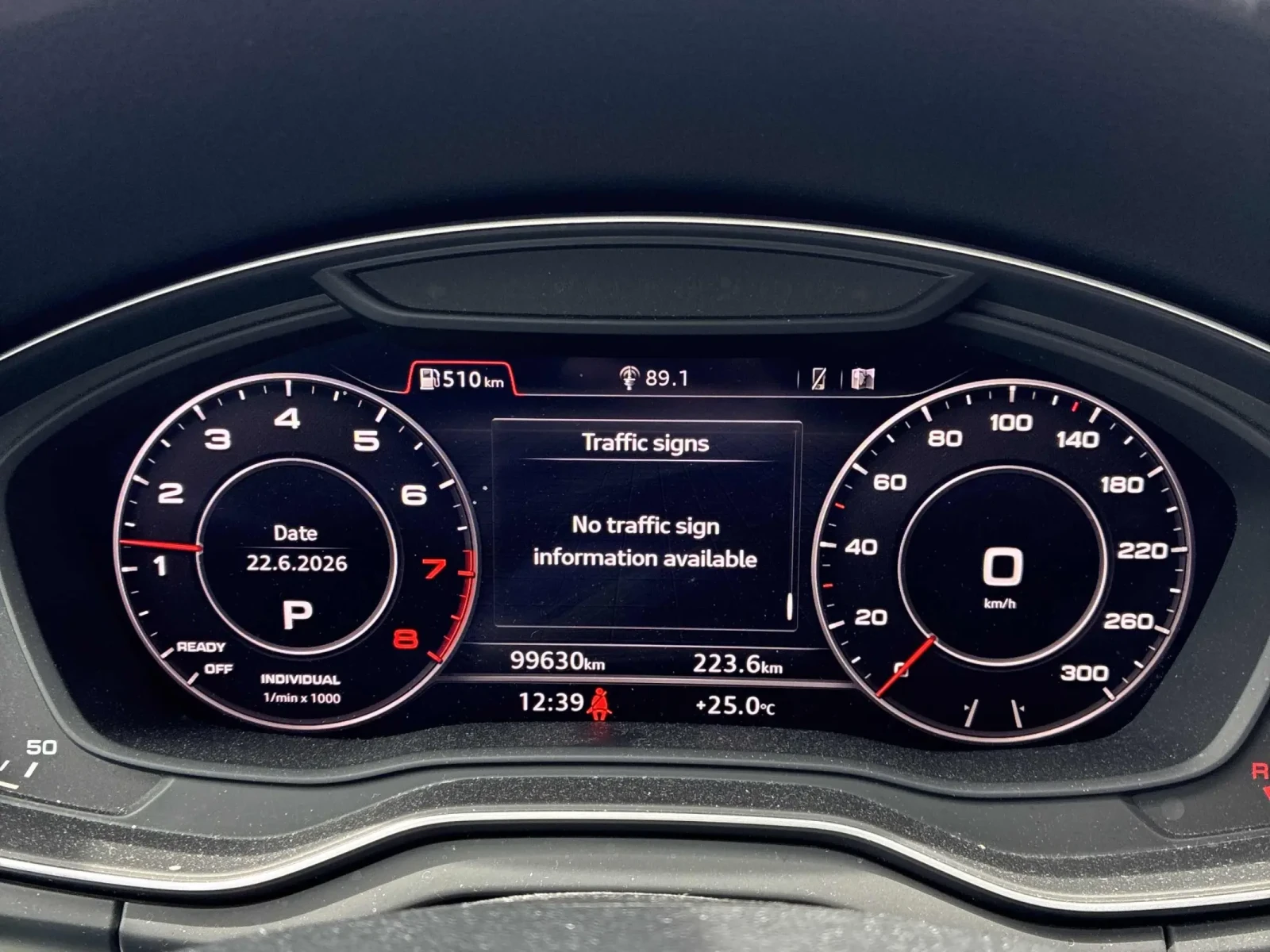 Audi Q5 Technik * Keyless * CARFAX * АВТО КРЕДИТ * , снимка 13 - Автомобили и джипове - 55064768