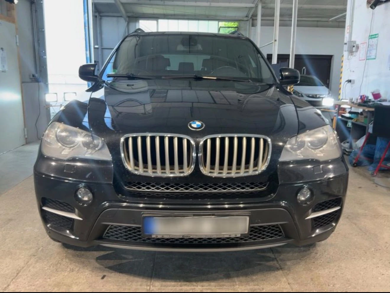 BMW X5 4.0D-sport paket Лизинг през Уникредит по187 евро