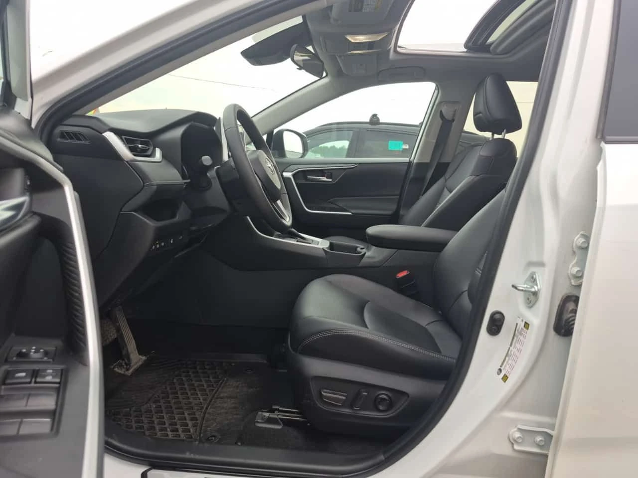 Toyota Rav4 * XLE AWD * CARFAX * ЦЕНА ДО БГ, снимка 7 - Автомобили и джипове - 55468321