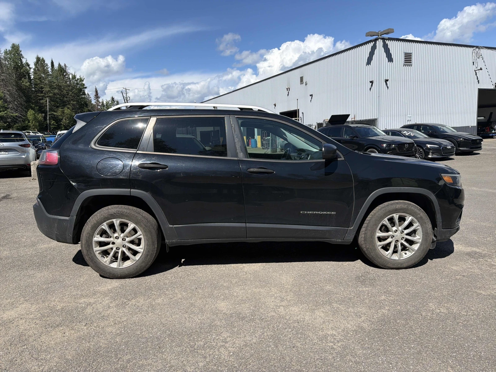 Jeep Cherokee, снимка 3 - Автомобили и джипове - 55665924