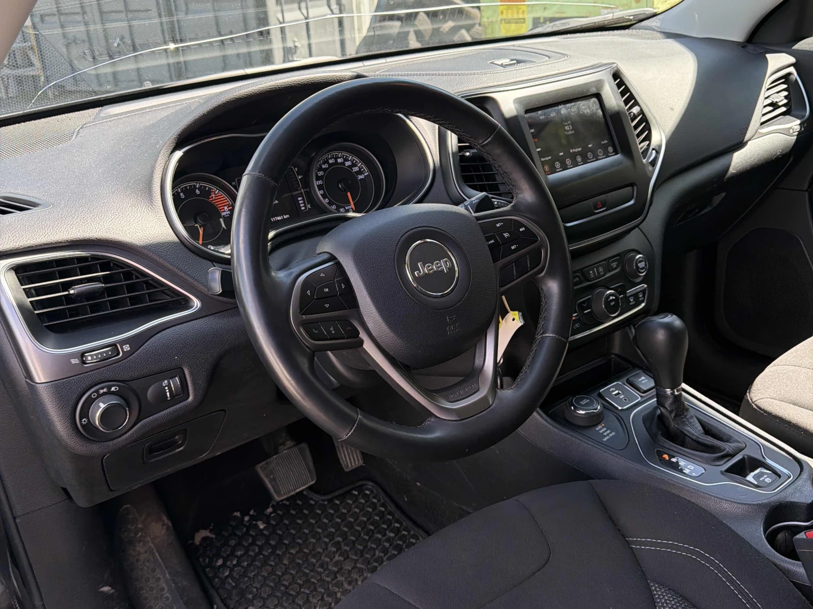 Jeep Cherokee, снимка 5 - Автомобили и джипове - 55665924