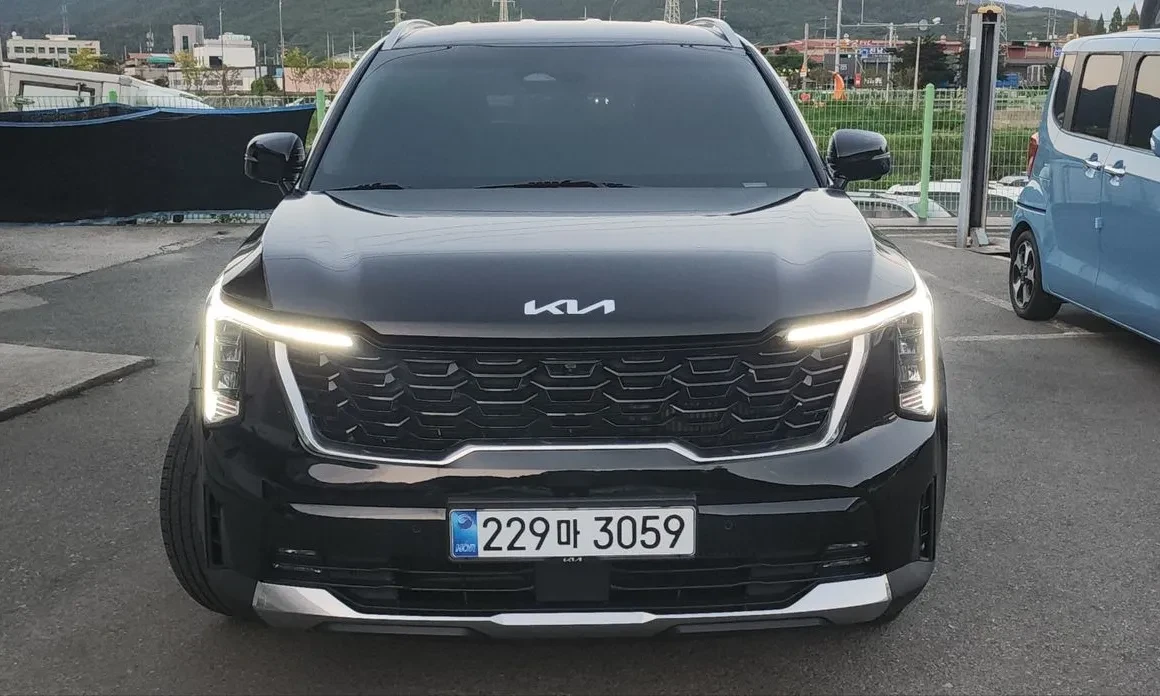 Kia Sorento ДИСТРОНИК * ПОДГРЕВИ * ОБДУХВАНЕ * 360 КАМЕРИ * , снимка 3 - Автомобили и джипове - 56502932
