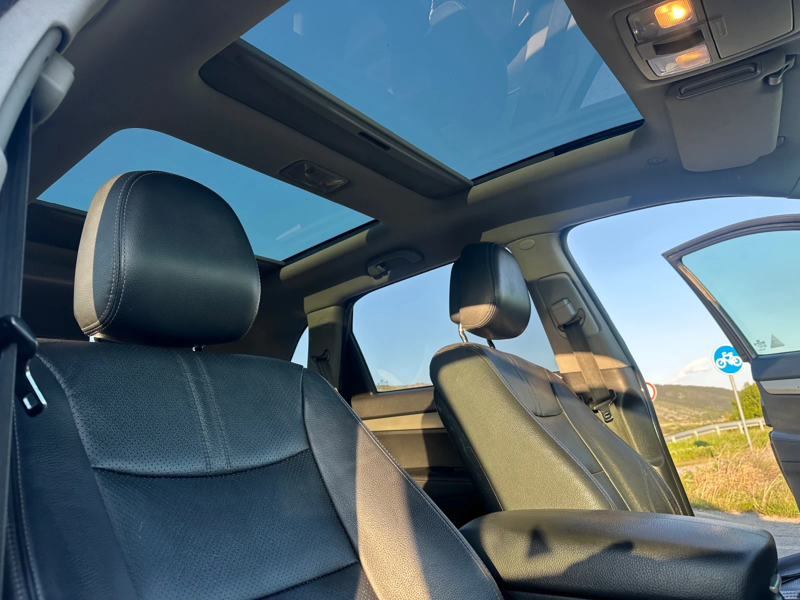 Kia Sorento 2.2 AUTO PANORAMA , снимка 12 - Автомобили и джипове - 56703316