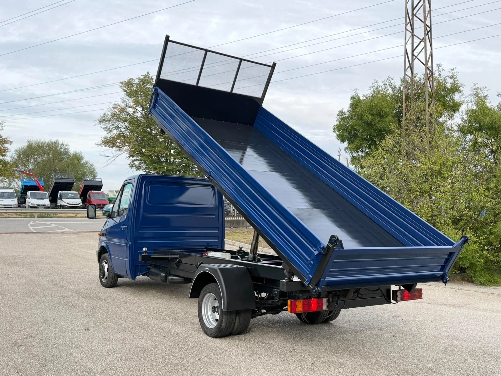 Mercedes-Benz Sprinter 4.50м тристранен самосвал, снимка 4 - Бусове и автобуси - 56222386