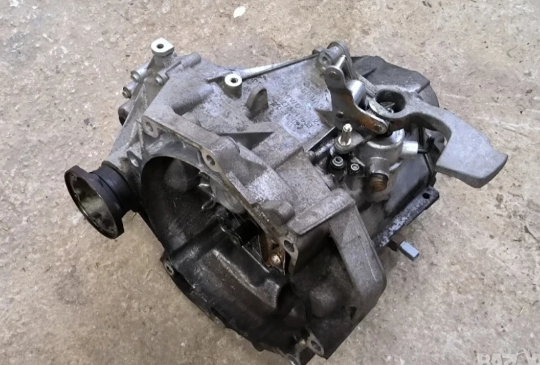 Скоростна кутия vw pasat 1,6 fsi бензин , 6 скорости 