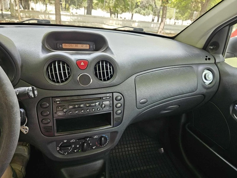 Citroen C2 1.4, снимка 8 - Автомобили и джипове - 46634507