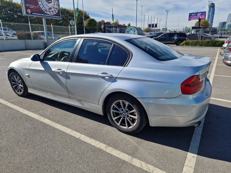 BMW 320, снимка 2 - Автомобили и джипове - 47633613