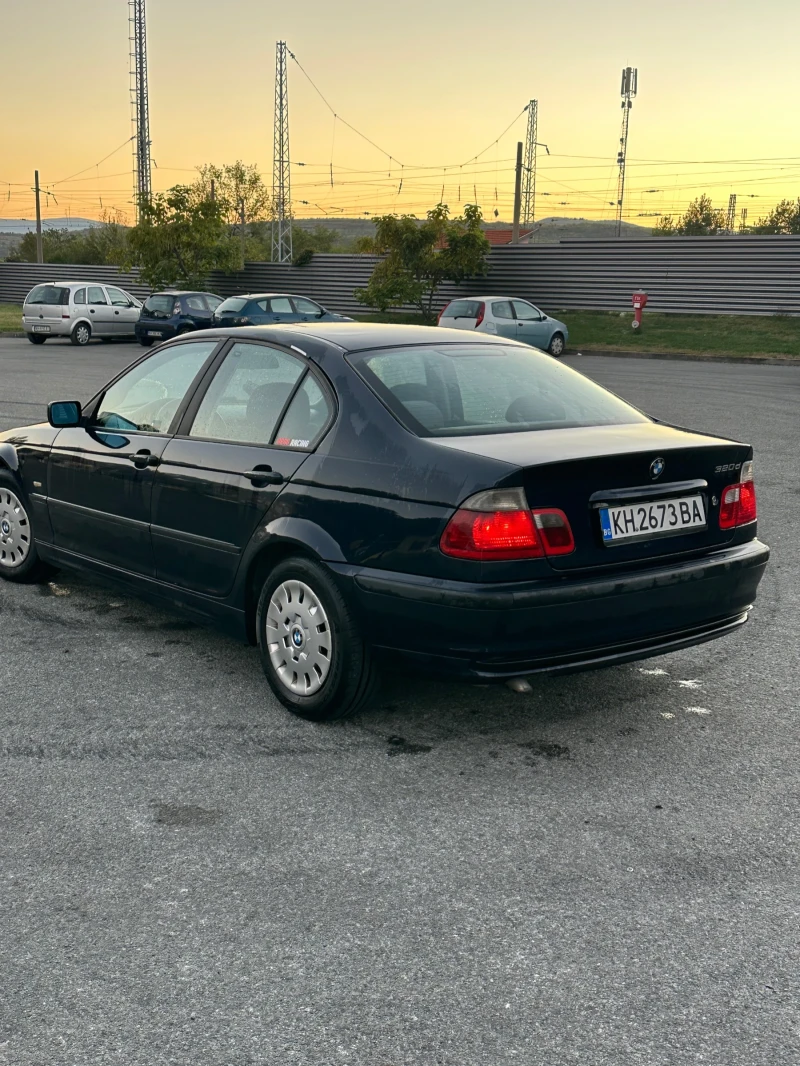 BMW 320, снимка 3 - Автомобили и джипове - 48004423