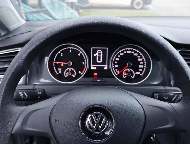 VW Golf 1.6TDI/116к.с./5MT/N1, снимка 13 - Автомобили и джипове - 48611026