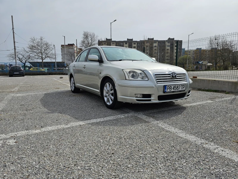 Toyota Avensis 1.8 I, снимка 2 - Автомобили и джипове - 49228061