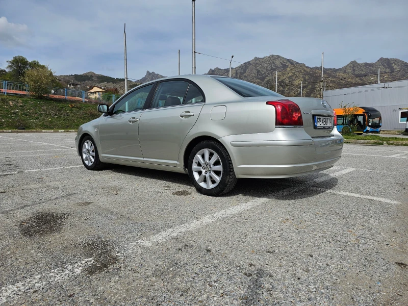 Toyota Avensis 1.8 I, снимка 6 - Автомобили и джипове - 49228061