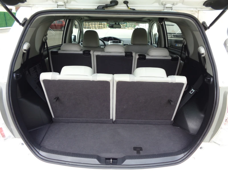 Toyota Verso 1.6D-4D-NAVI-PANORAMA-KOJA-KAMERA, снимка 8 - Автомобили и джипове - 50487182