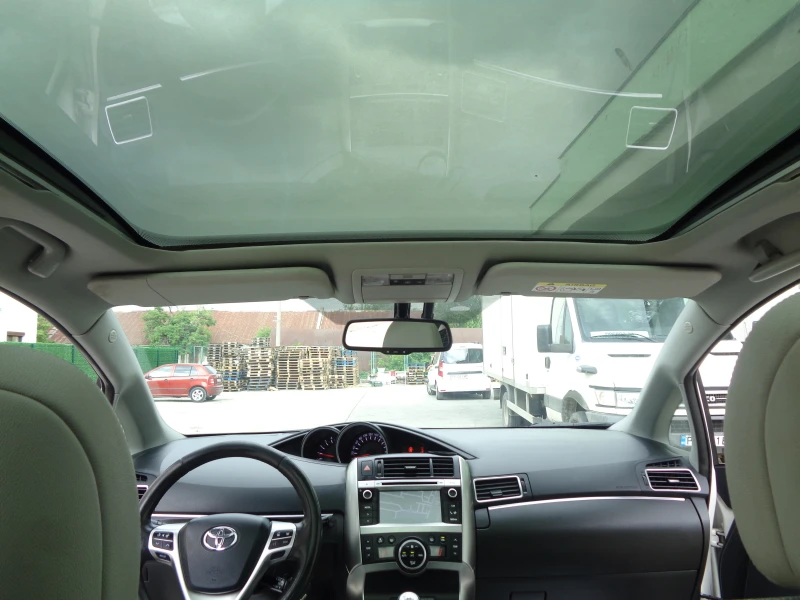 Toyota Verso 1.6D-4D-NAVI-PANORAMA-KOJA-KAMERA, снимка 14 - Автомобили и джипове - 50487182