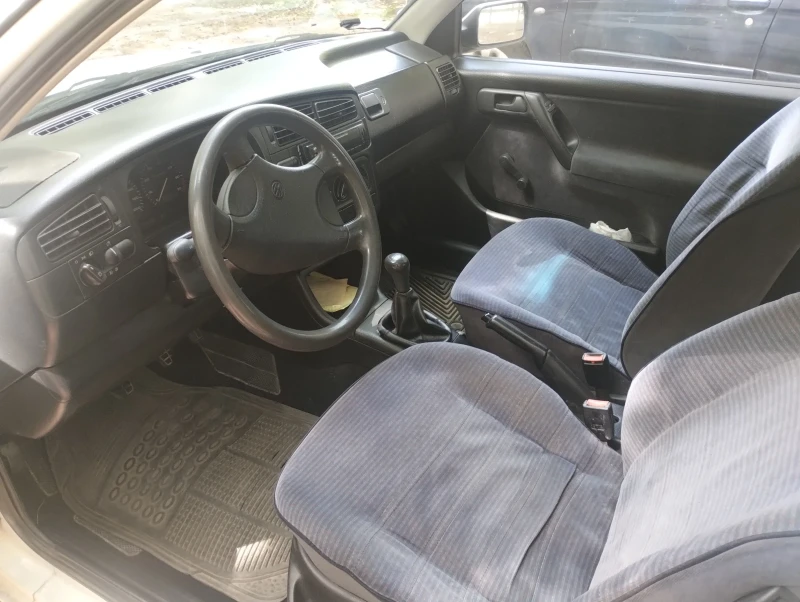 VW Golf, снимка 6 - Автомобили и джипове - 52507340