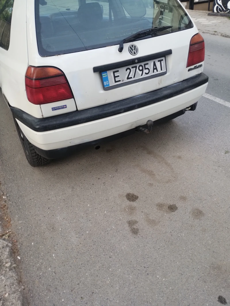 VW Golf, снимка 4 - Автомобили и джипове - 52507340
